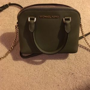 Michael kors cross body