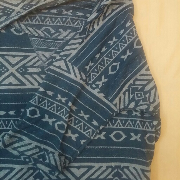 Aztec top - Picture 3 of 4