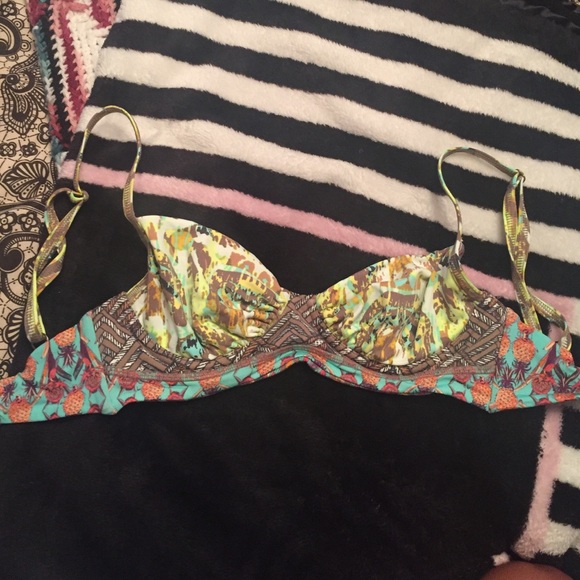 maaji swim top!