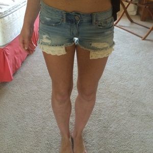 American Eagle low-rise shorts