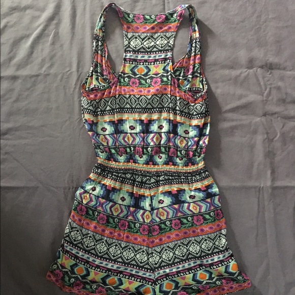 Multi pattern romper - Picture 2 of 4