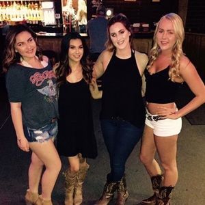 Meet your Posher, Kelsey