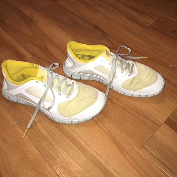 Nike live strong running shoes