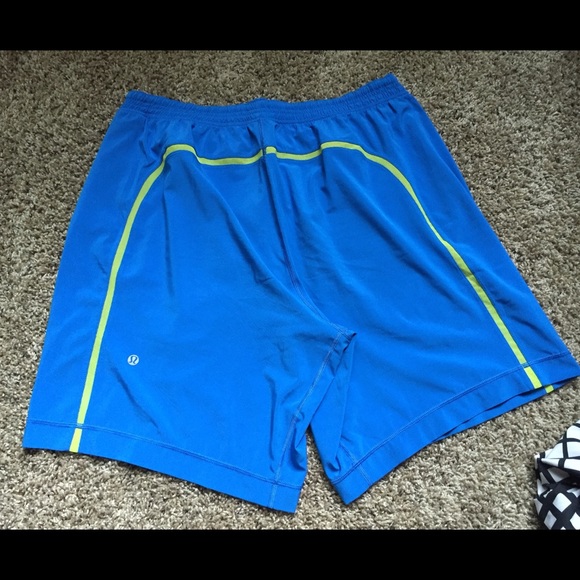 Mens Lululemon pacebreaker short XL
