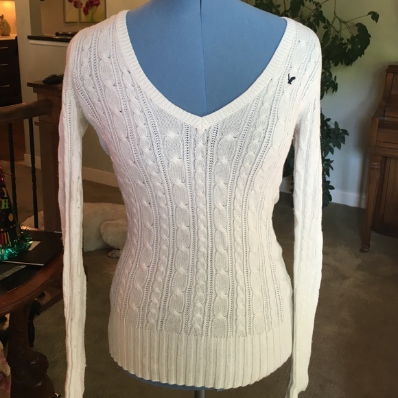 American Eagle sweater