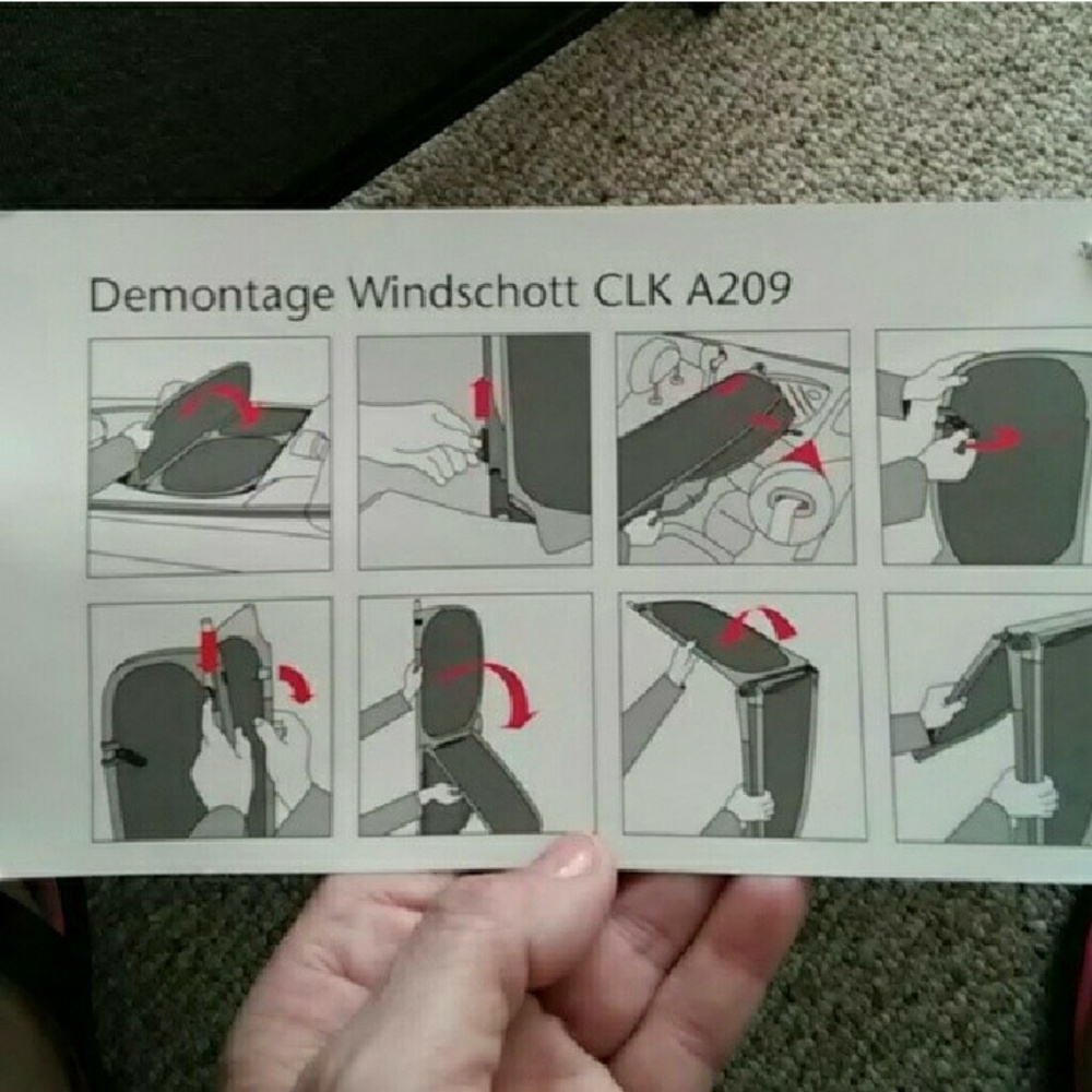 Mercedes Windschtt part number  A209 storage bag