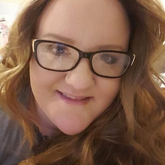 Meet your Posher, Stephanie - Picture 1 of 1