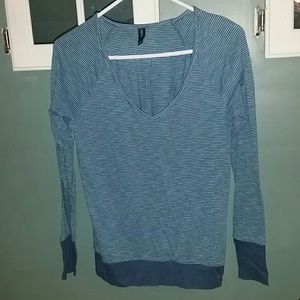 Navy blue stripped long sleeve tee