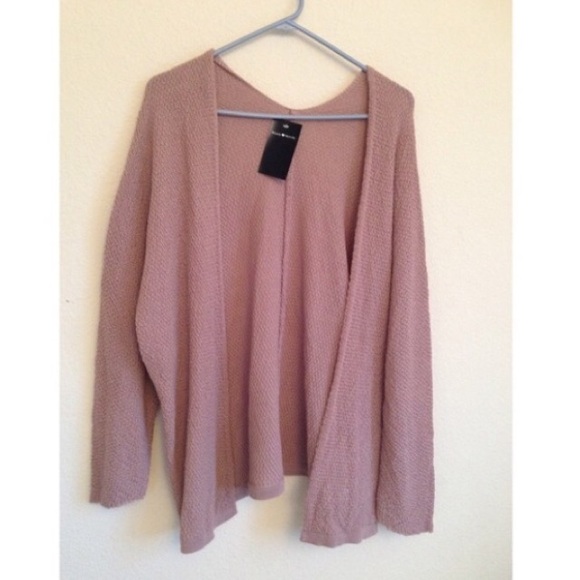 ISO blush caroline brandy melville - Picture 1 of 1