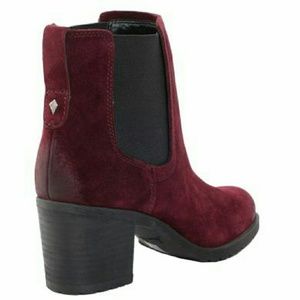 Sam Edelman "Chelsea Bootie" In Sangria