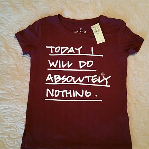 BNWT American Eagle TShirt - burgundy color