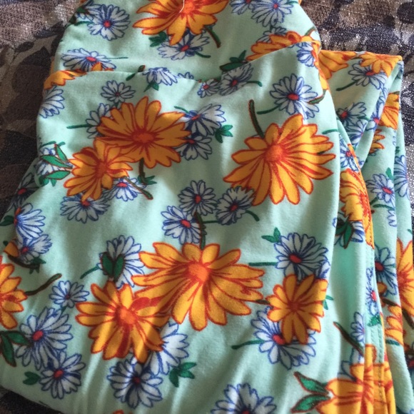 Lularoe OS floral leggings