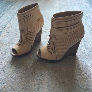 Carlos By Carlos Santana fringe wedges