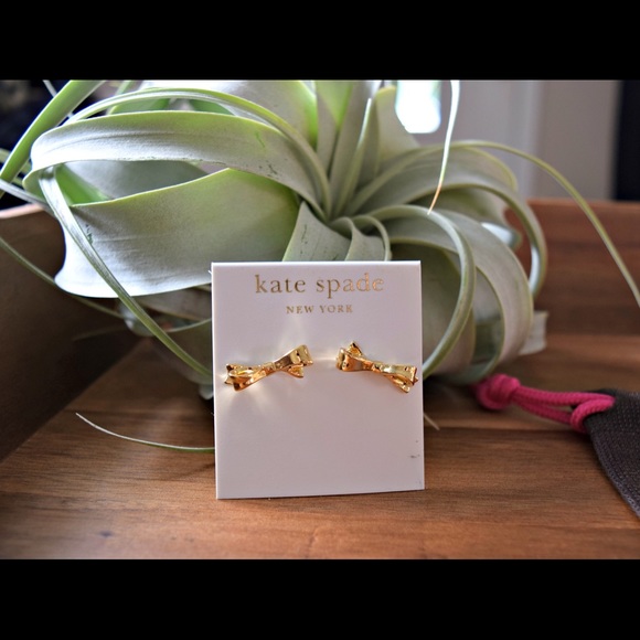 🎀 Gorgeous Kate Spade Bow Earrings 🎀