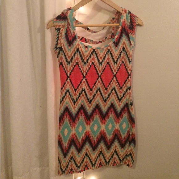 Body con tribal dress - Picture 1 of 3