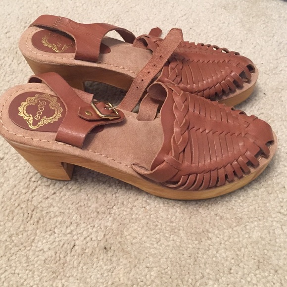 Urban Outfitters Clogs