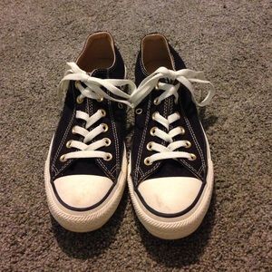 Size 7-Converse Allstars