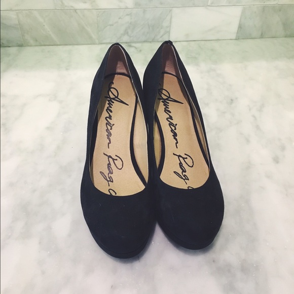 Black Wedges