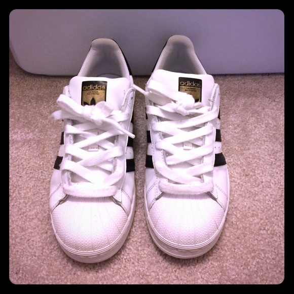 Adidas Super stars size 8