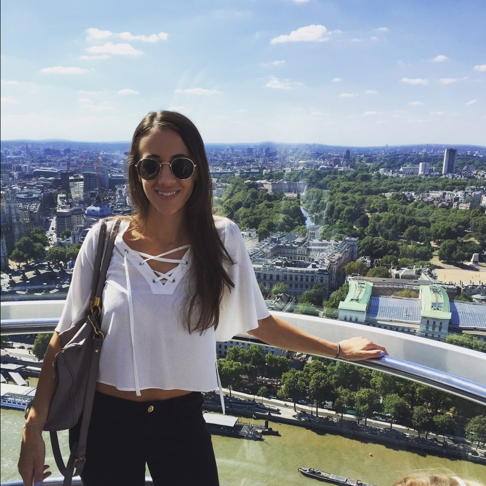 Meet your Posher, Courtney