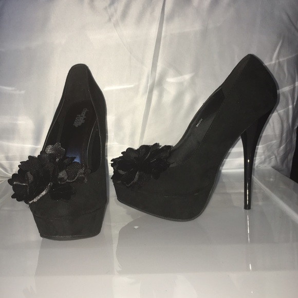 Suede Heels with flower