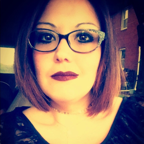 Hi! I'm Justina โ ๏ธ๐ท๐คโญ๏ธ - Picture 3 of 4