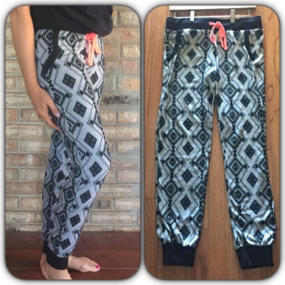 🚫SOLD🚫Soft Tribal Joggers Gray & Black Med sold - Picture 3 of 4