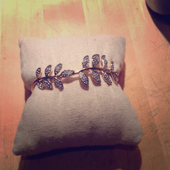 Stella & Dot Cuff