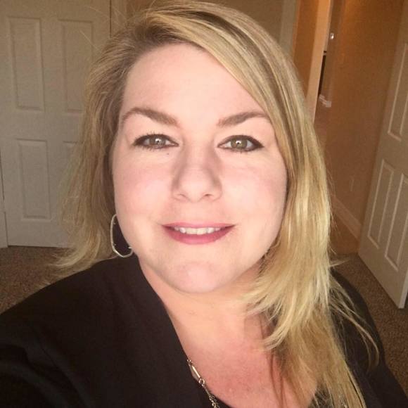 Meet your Posher, Brooke