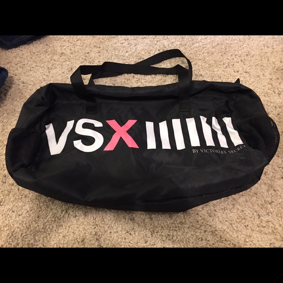 ✨PRICE REDUCED✨Victoria's Secret Sport Duffle Bag