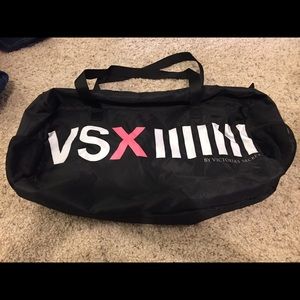 ✨PRICE REDUCED✨Victoria's Secret Sport Duffle Bag