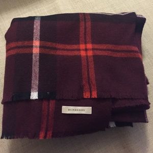 Burberry Cape - Maroon Check