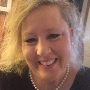 Meet your Posher, Leslie