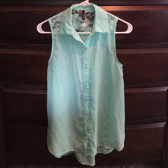 Maurice's sheer tank - Picture 1 of 3