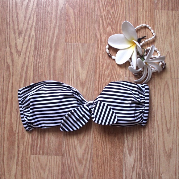 Victoria Secret Bandeau Bikini Top