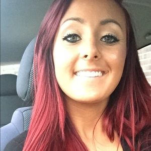 Meet your Posher, Kendra