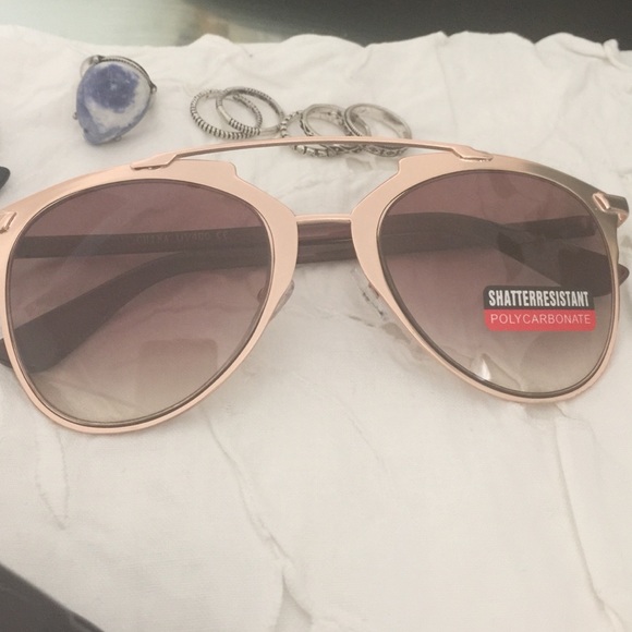 🌿New Eye catching mirror sunnies - Picture 2 of 6