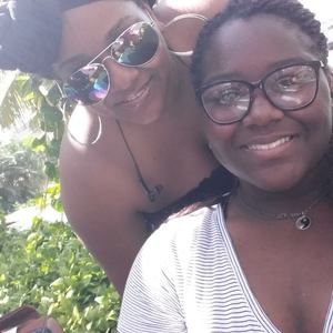 Meet your Posher, Teresa