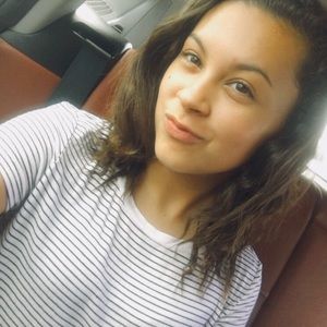Meet your Posher, Victoria