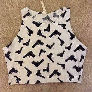GUN PRINT CROP TOP