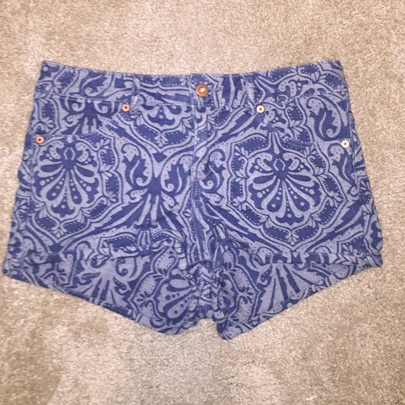 High waisted blue denim shorts