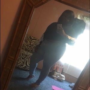 Meet your Posher, Deshea