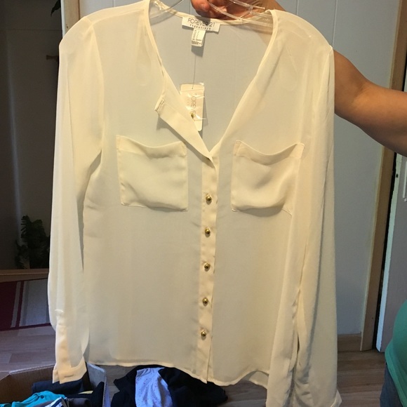 Forever 21 white blouse brand new with tag!