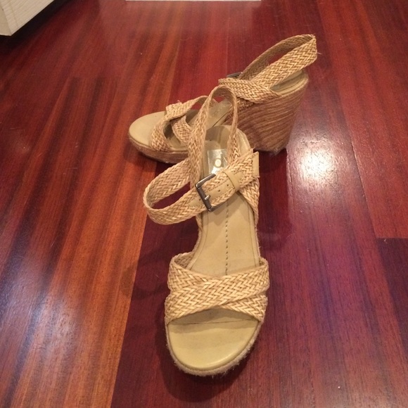Cute wedges with strap around ankle