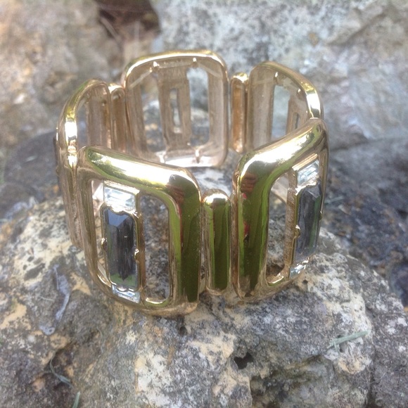 Gold Rhinestone Bracelet - Picture 3 of 4