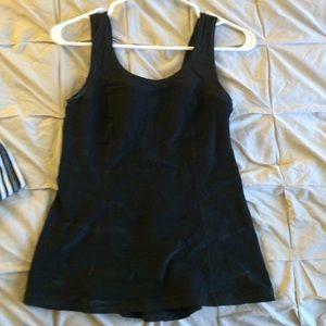 Lululemon workout top with cute ruffle accent