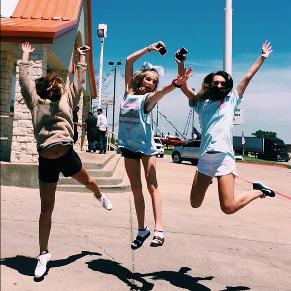 Meet your Posher, Ellen - Picture 1 of 1