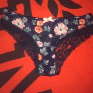 Gilly Hicks cheeky undies