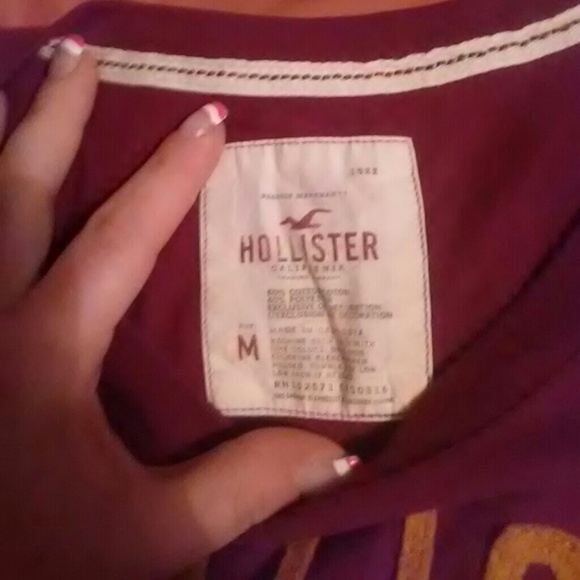 Medium Hollister Shirt - Picture 2 of 2