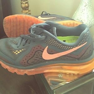 Nike Airmax Shoes 8.5